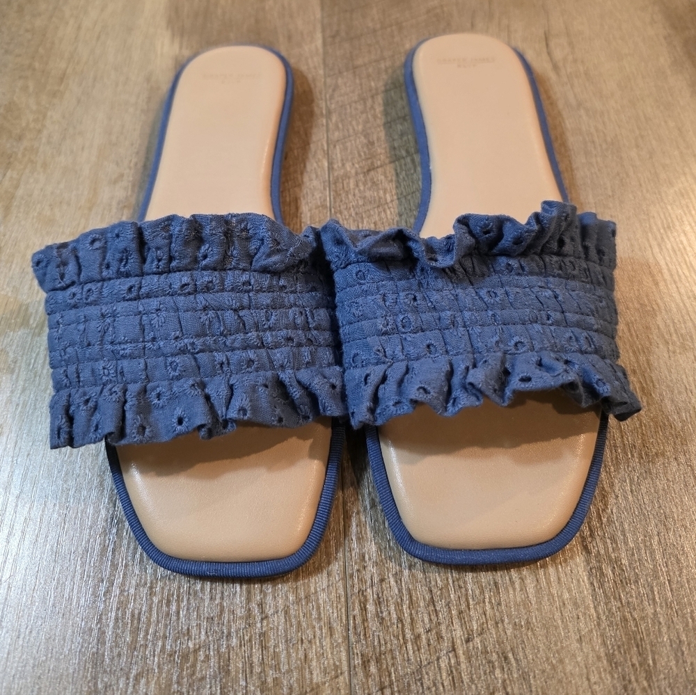 Draper James - RSVP- Valentina Ruffled Eyelet Sandals. Size 7